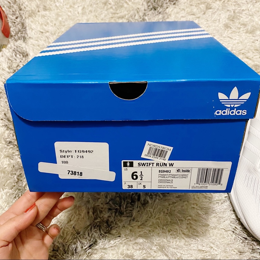 Adidas • Swift Run Sneakers - Picture 10 of 14
